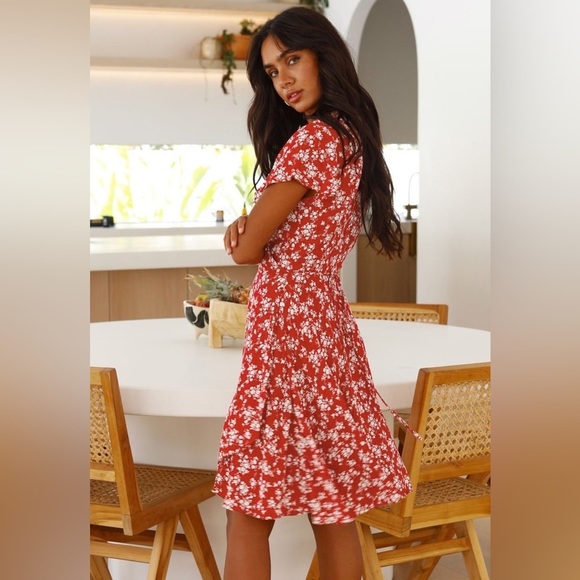 Petal Breeze Ditsy Floral Mini Dress - Picture 4 of 5